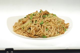 29黑豆苗肉丝炒土豆粉 石磨坊