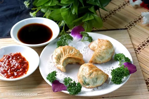 吃京式锅贴饺 吃京式锅贴饺