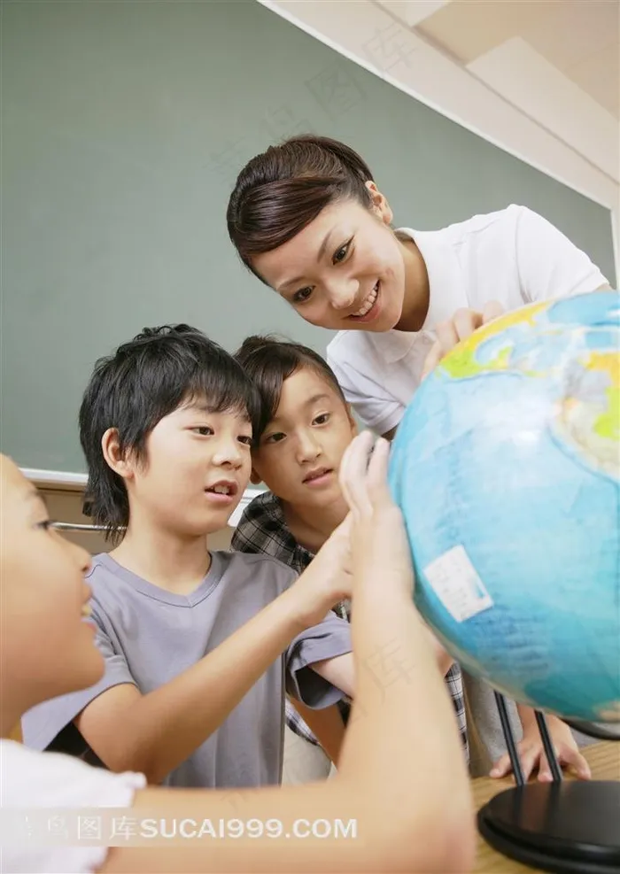 地理课上的学生摄影