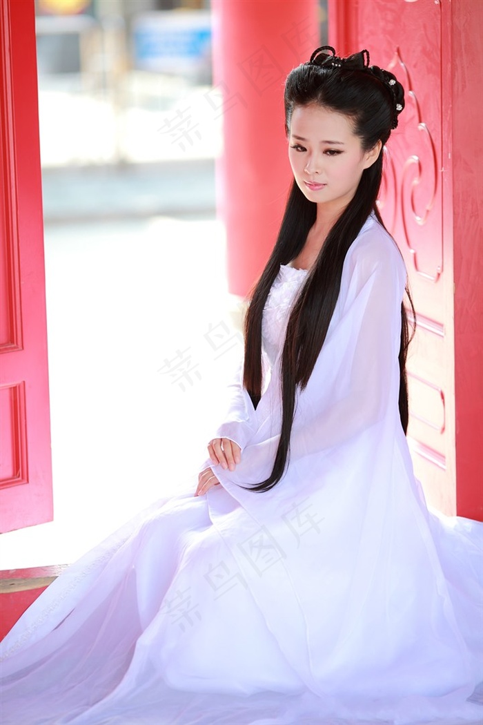 小龙女白衣古装美女素材