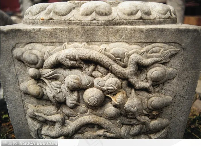 中华石雕柱纹-双龙戏珠花纹
