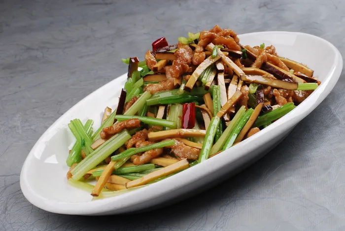 CXC03727芹菜香干炒肉丝 18 份