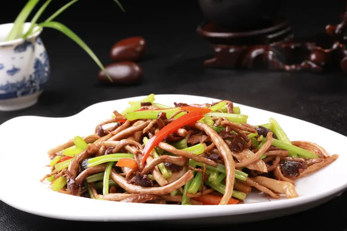 芹香鲜茶树菇 (1)