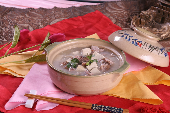 砂锅板肠豆腐