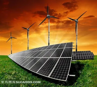 晚霞中的风车太阳能