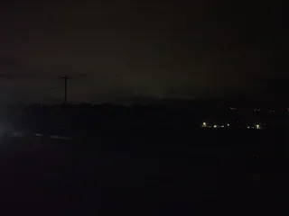 夜里远方的星火灯光