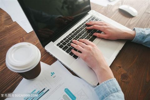 办公的商务人士高清图片