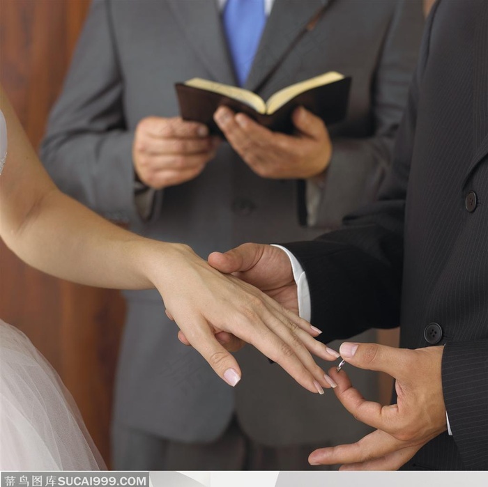 人物手势元素-带结婚戒指手势特写