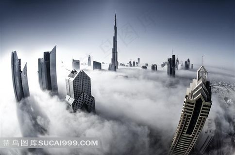 穿过云海的迪拜楼图片