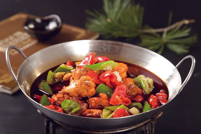 干锅美食焖锅湘菜麻辣香辣纸锅干锅鸡块