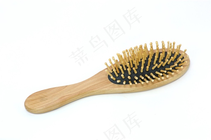一把圆头的木梳子