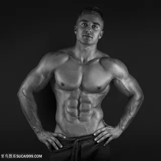 黑白肌肉猛男图片