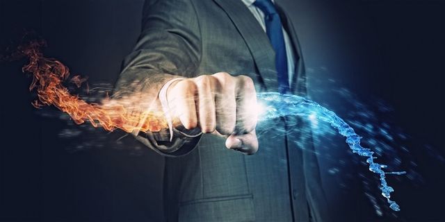 创意广告设计商务人士水和火焰图片