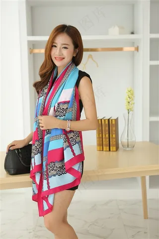 室内围巾模特样片