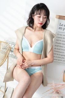 *国产内衣模特美女写真摄影图片大全