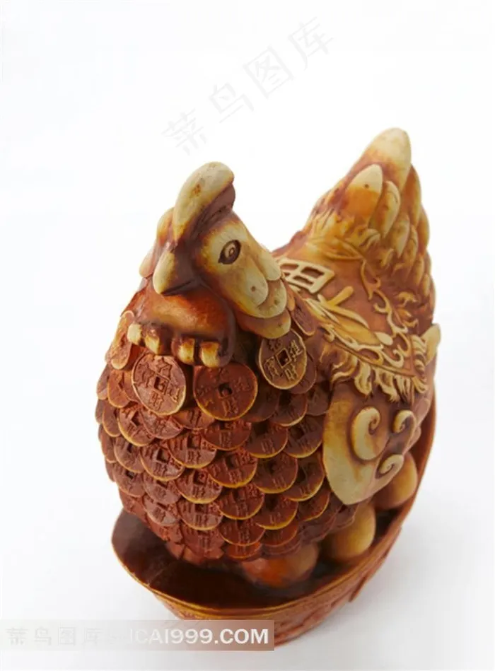精美的元宝鸡工艺品