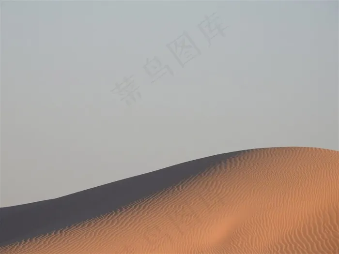 干旱缺水的沙漠摄影图片