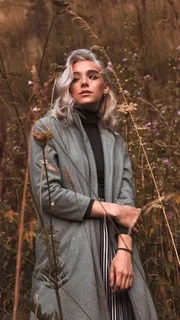 户外欧美美女图片