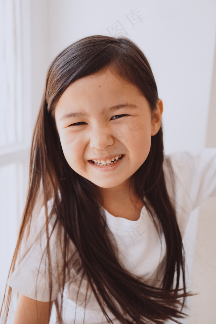 清新唯美可爱的女孩摄影图片