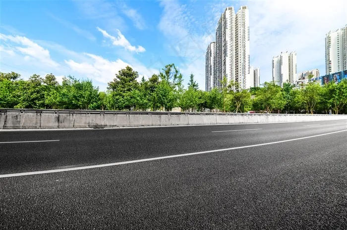 绿化城市建筑公路.jpg