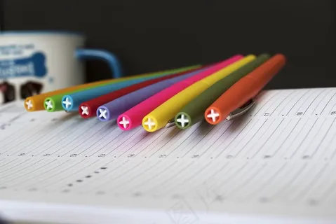 彩色圆珠笔图片