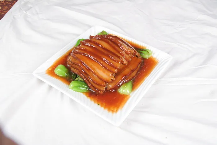 5春不老扣肉-石磨房