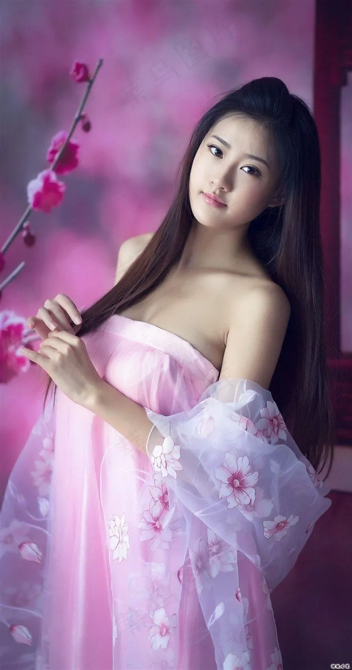 穿古装汉服的清纯美女图片素材