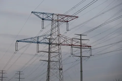 电线杆电线图片 电线杆电线图片