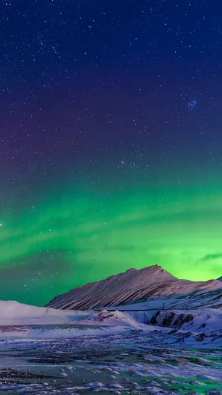 绿色极光壁纸图片