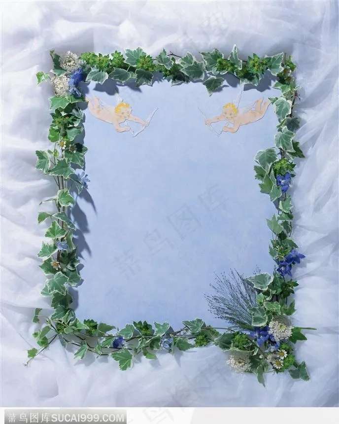 拼在床上的花框