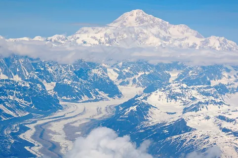 冬季雪域高山图片 冬季雪域高山图片