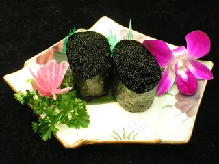  墨鱼籽寿司