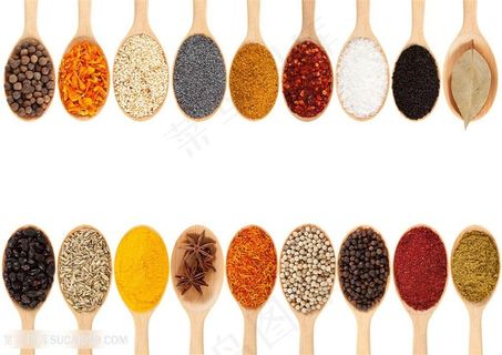 木板上的调料食物高清图