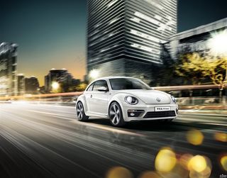 白色甲壳虫动力篇汽车广告