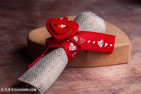 心形礼盒高清图