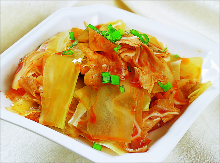 0806l-453大刀耳片拌牛舌（青笋片）