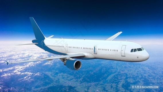 飞行中的民航客机