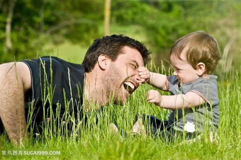 幸福的家庭人物高清图片