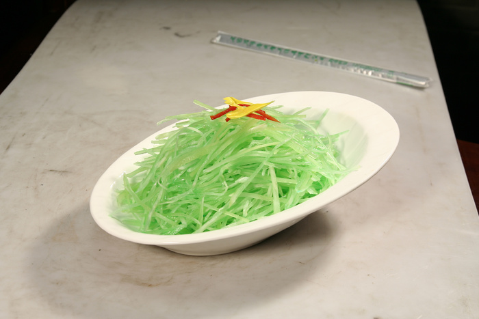 32青笋清炒蒜茸白灼-乡村小镇