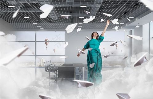 创意办公室女子拍摄高清图片