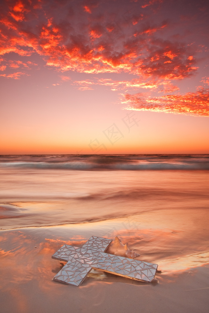 十字架唯美意境图片