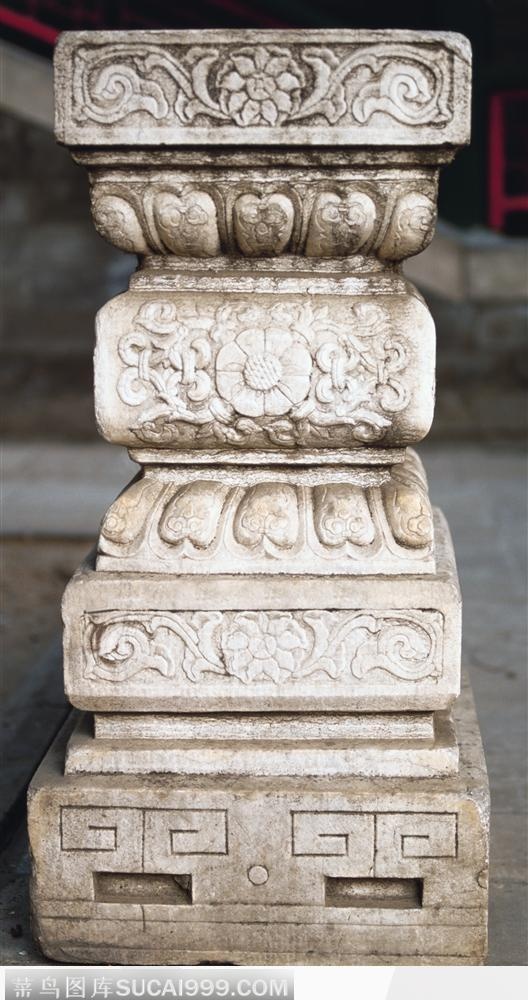 中华石雕柱纹-精美的梅花花纹