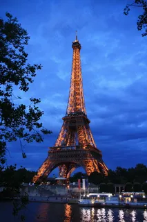 法国巴黎铁塔夜景图片 法国巴黎铁塔夜景图片