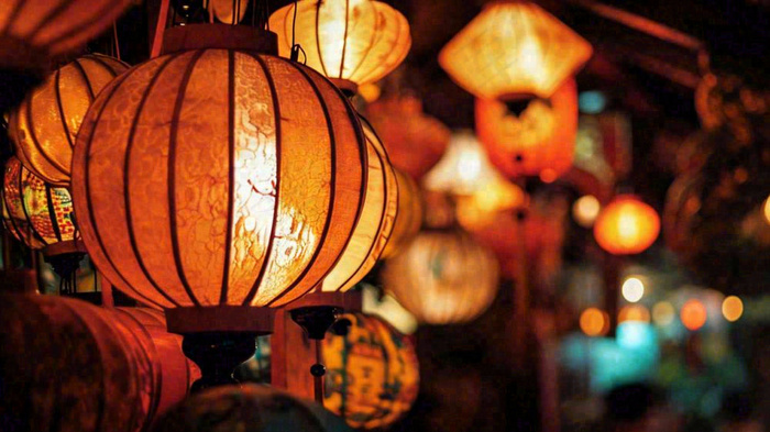 灯笼喜庆中秋佳节夜晚，元宵节摄影图(1253x704)