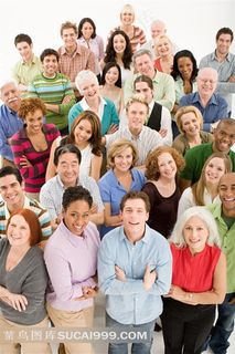 抱手微笑的青年男女摄影素材