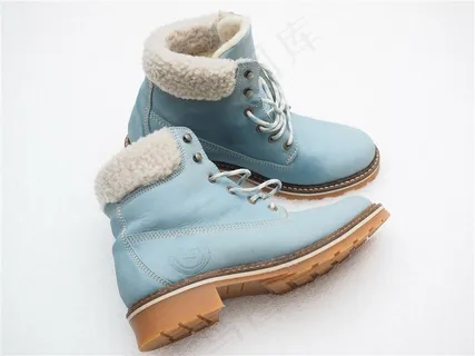雪地靴的图片 雪地靴的图片