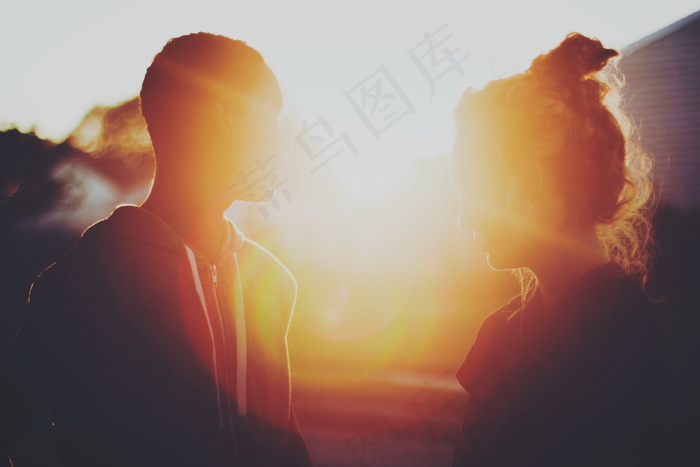 非主流情侣剪影图片