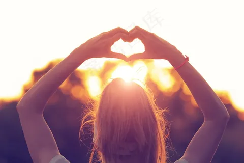 手摆爱心非主流图片