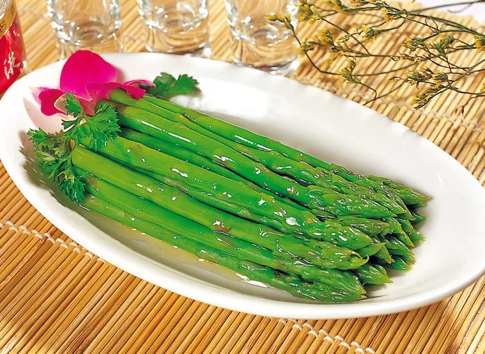 0711a-136凉拌芦笋