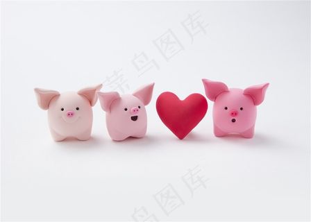 开心快乐的三只小猪高清图片